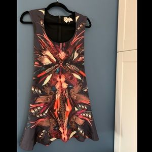 2/$25⭐️Nicole Miller Birds of a Feather Dress